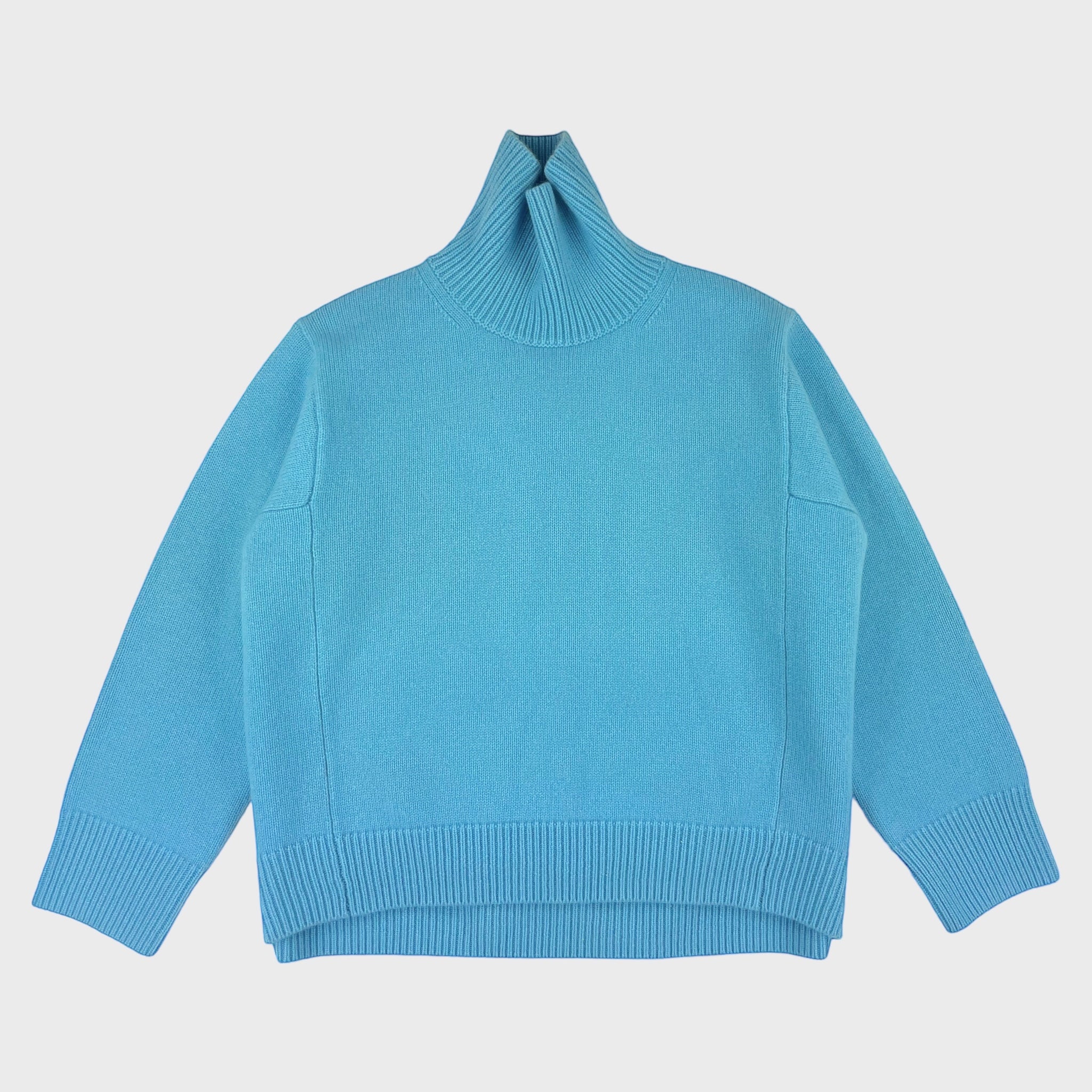WILLOW CURVE HEM SWEATER - SHORTER VERSION