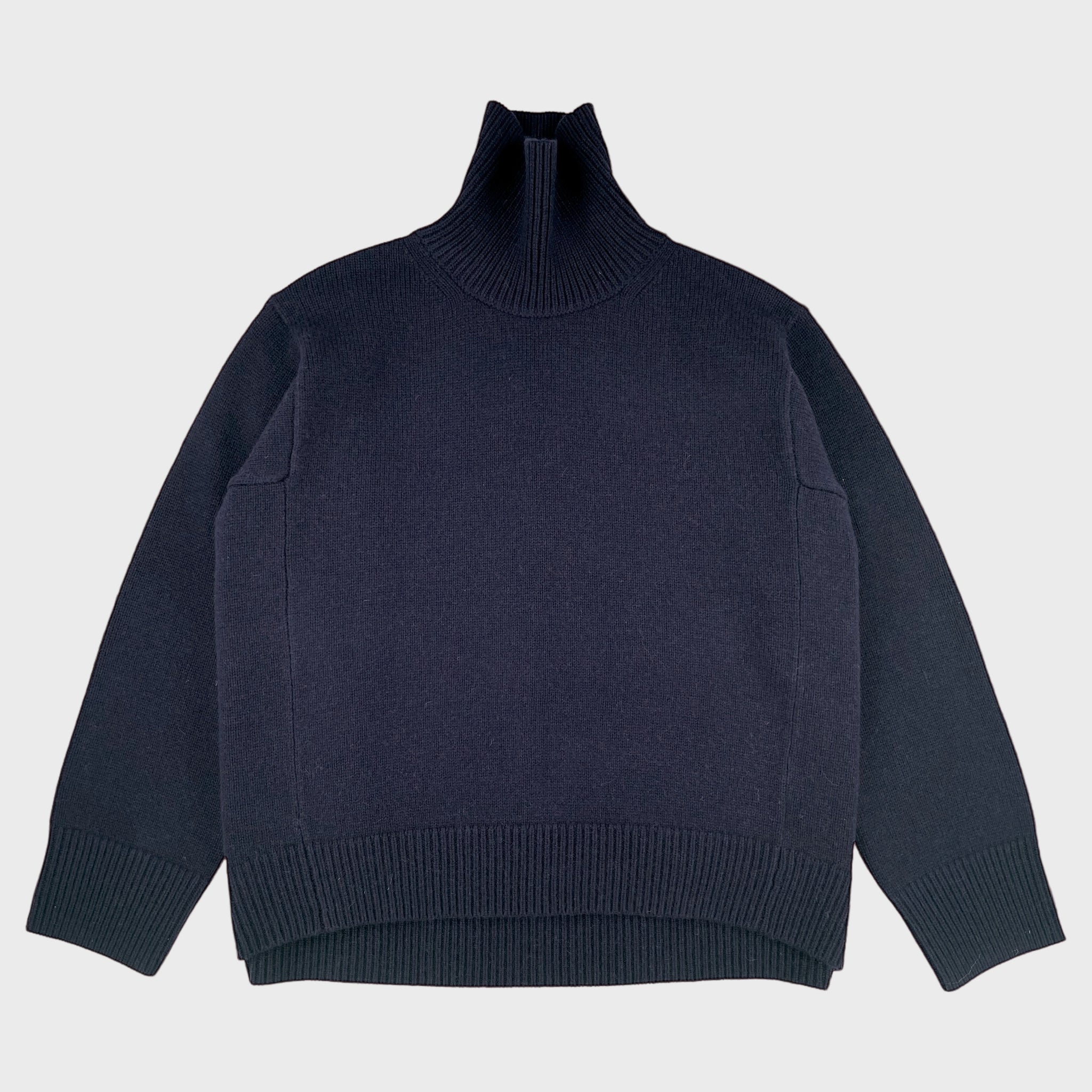 WILLOW CURVE HEM SWEATER - SHORTER VERSION