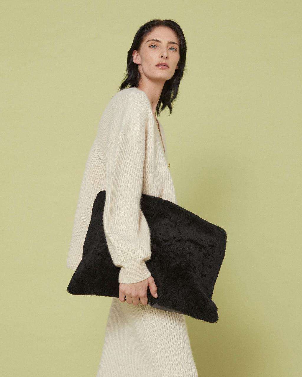 HETTIE V-NECK SWEATER